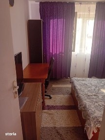 Inchiriez camera in apartament S6