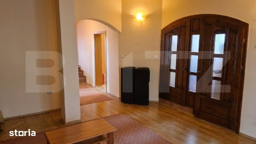 Vila de vanzare in Reghin!