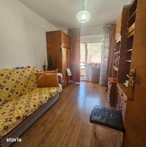 Apartament 3 camere intermediar, pozitie buna, Racadau