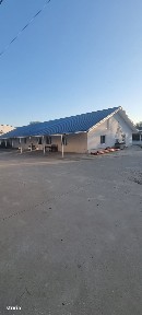 INCHIRIEZ SPATIU-curte împrejmuită, parcare acoperita și terasă