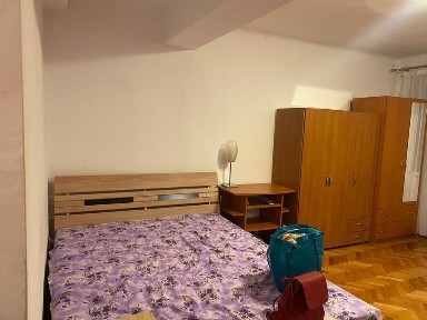 Persoana fizica vand garsoniera