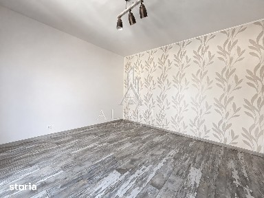 Casa cu 2 spatii SAD si 2 apartamente, in Lipovei