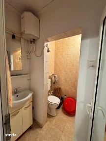 Garsoniera, etaj 1, Razboieni