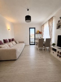 Proprietar 2 camere Giroc 52 mp + balcon 17 mp Parcare inclusă
