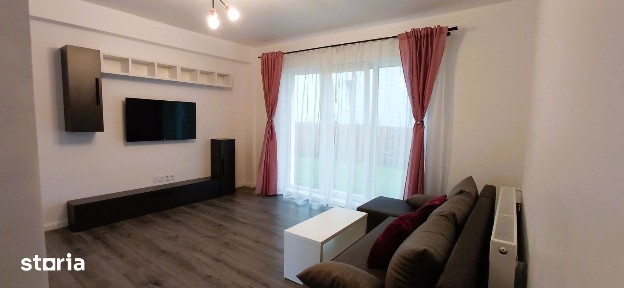 Apartament la vila, 3 camere+bucatarie si curte 100 mp