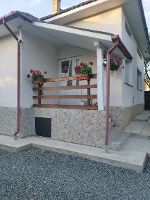 Casă de vânzare în Finteusu-Mare