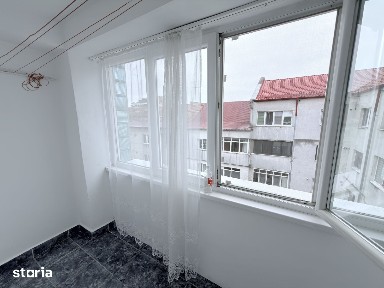 Apartament 4 camere ultracentral zona Junior