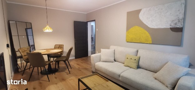 apartament 3 camere inchirier pe strada Gruia