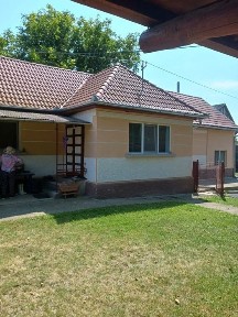 Vand casa la Fotoș