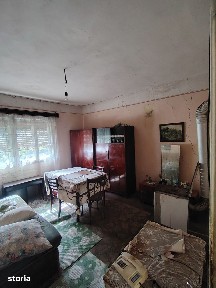 Super preț! Casa plus teren de 400 mp pe Gheorghe Sinai în Aradul Nou