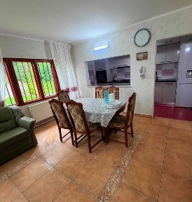 Casă de vânzare în comuna Ceahlău