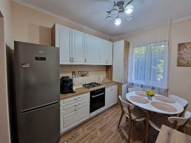 Inchiriez apartament excelent Medicina - Baile Neptun 4 camere Timisoara
