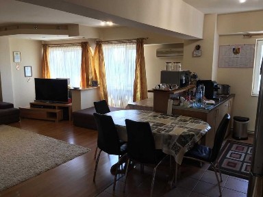 PROPRIETAR, Apartament 4 camere, decomandat, zona Modern