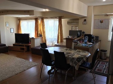 PROPRIETAR, Apartament 4 camere, decomandat, zona Modern