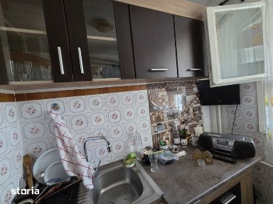 Vand apartament 2 camere Minis