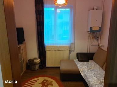 Închiriez garsoniera