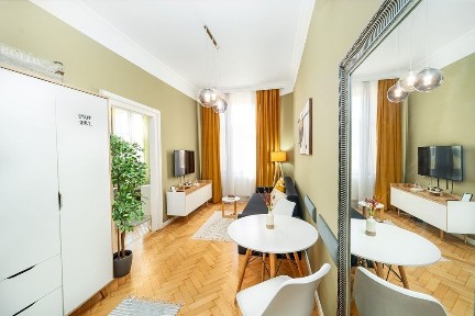 PROPRIETAR, VÂND APARTAMENT DE PRESTIGIU, ultracentral, actual regim B&B- Piața Victoriei