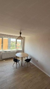 Proprietar apartament 2 camere decomandat renovat de vanzare zona Olimpia etaj 5/8.