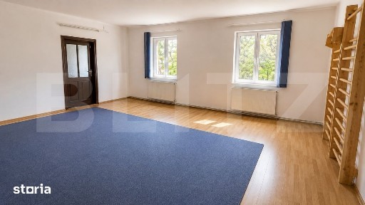 Casa 6 camere, 200 mp, zona Olimpia-Stadion