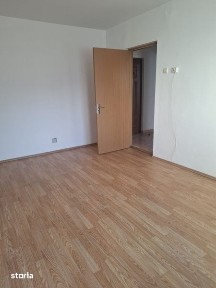 Vand apartament 3 camere Micro 3