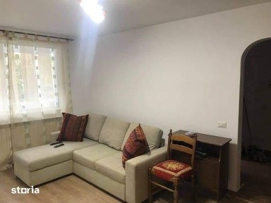 Se inchiriaza apartament cu 2 camere la etajul 1.