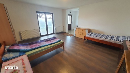 Vila cazare 10 persoane, toate utilitatile incluse, parcari multiple