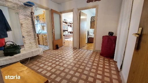 Apartament 4 camere - Bd. Chișinău, lângă Școala Gimnazială nr 4