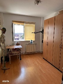 Apartament 4 camere Semidecomandat Metrou Brancoveanu