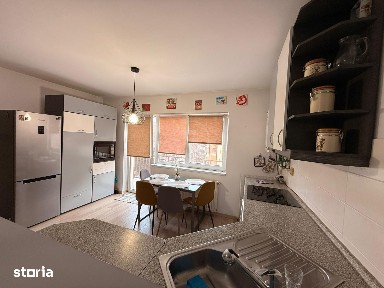 COMISION 0 Apartament 3 camere zona Eroilor