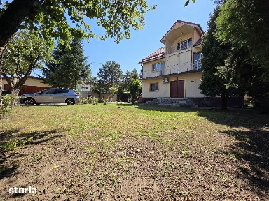 Vila 6 camere, 270 mp, teren 700 mp, living de 50 mp, mansarda, garaj