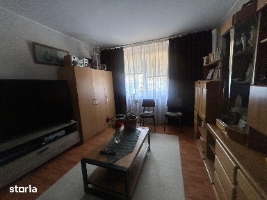 Apartement 3 camere zona spital etaj 1