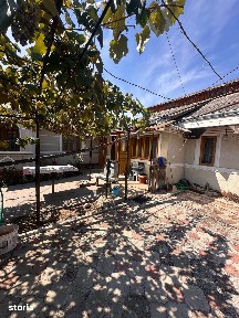De vanzare casa in Roman, teren de 480 mp,3 dormitoare,3 holuri 69900e