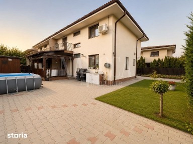 Casa 4 camere de vanzare in Floresti