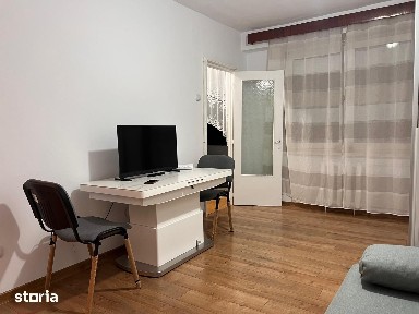 Apartament tip C, decomandat, o camera et.2 Central, zona Piața Mare