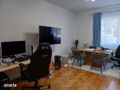 Vânzare apartament în casă, 70 mp, în zona străzii Horea