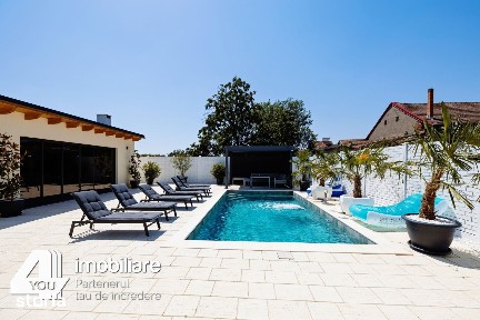Vilă spectaculoasă cu piscină în Frumușeni-Arad, cu teren 758 mp