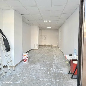 Spatiu comercial cu vitrina si trafic pietonal - Semicentral