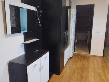 Închiriez apartament in Floresti
