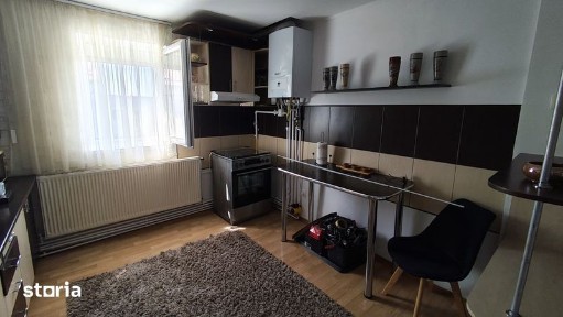 Apartament cu 2 camere pentru inchiriat