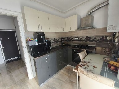 Vând apartament cu 2 cam mobilat/utilat+ parcare