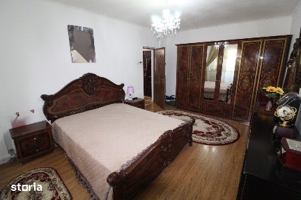 Vând apartament 2 camere în Hunedoara, Micro1-Hotel Rusca, 51mp.