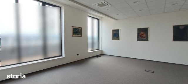 Spatiu birouri NOU, 146 mp, lift, parcare