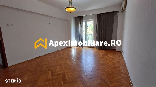 Apartament 4 camere de vanzare Unirii Parcare Privata / Garaj