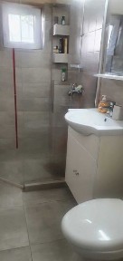Inchiriez apartament 2 camere in zona UMF Iasi