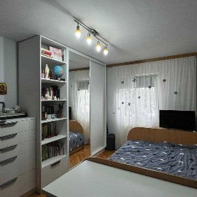 Vand apartament strada Bucium