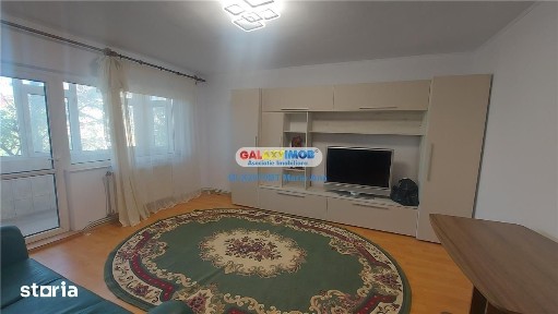 Inchiriere apartament 3 camere, etaj 3, Stejari!