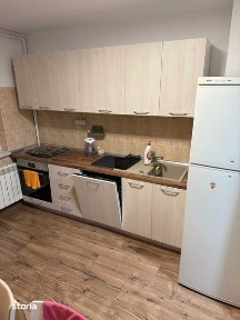 inchiriez apartament 3 camere