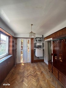 Casa de vanzare, 100 mp, teren 1.385 mp, zona Ganesti