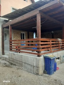 Vand urgent casa familiala