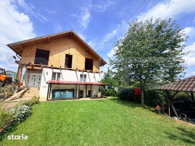 Casa de vanzare, 220 mp, teren 2.000 mp, zona Predelut